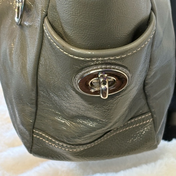 Coach Shiny Gray Leather Shoulder Bag - Picture 4 of 10